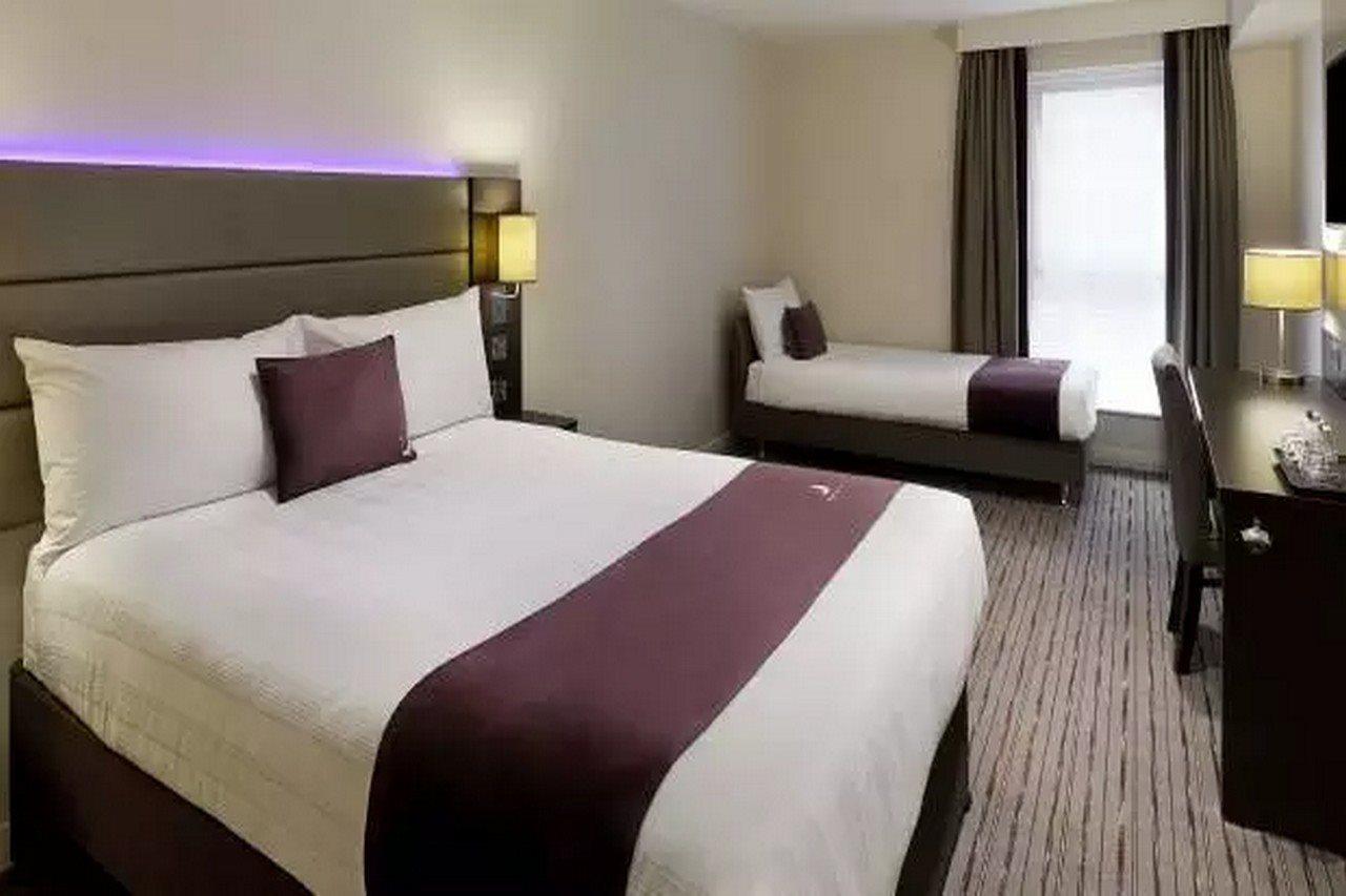 Premier Inn London Wimbledon South Zewnętrze zdjęcie